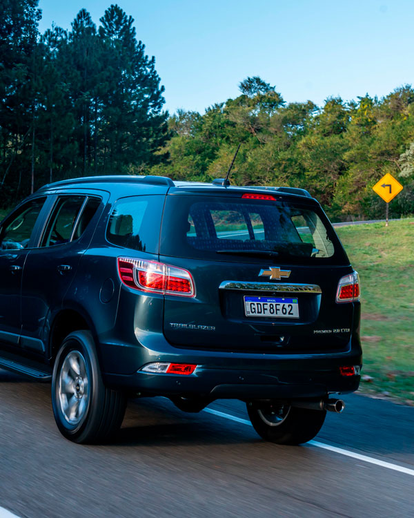 Chevrolet Trailblazer LTZ 2015 - Diesel - 7 Lugares - O SUV Com o Melhor  Custo Benefício do Brasil 